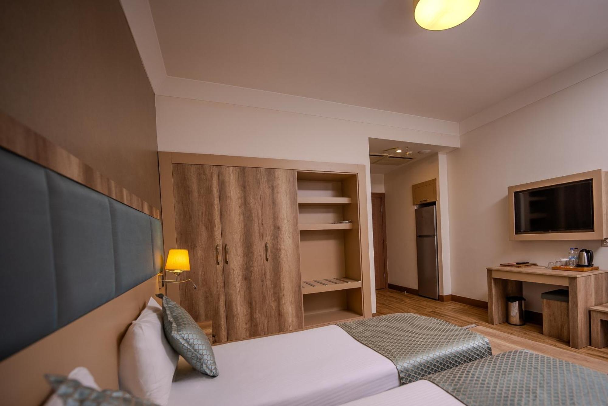 Mari Suites Hotel Istanbul Exterior photo